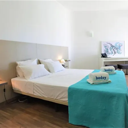 Namora - Private Swimming Pool & Hot Jacuzzi 빌라 알부페이라