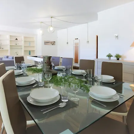 Namora - Private Swimming Pool & Hot Jacuzzi 빌라