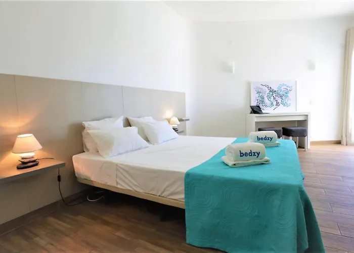 Namora - Private Swimming Pool & Hot Jacuzzi 빌라 알부페이라