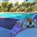 Namora - Private Swimming Pool & Hot Jacuzzi